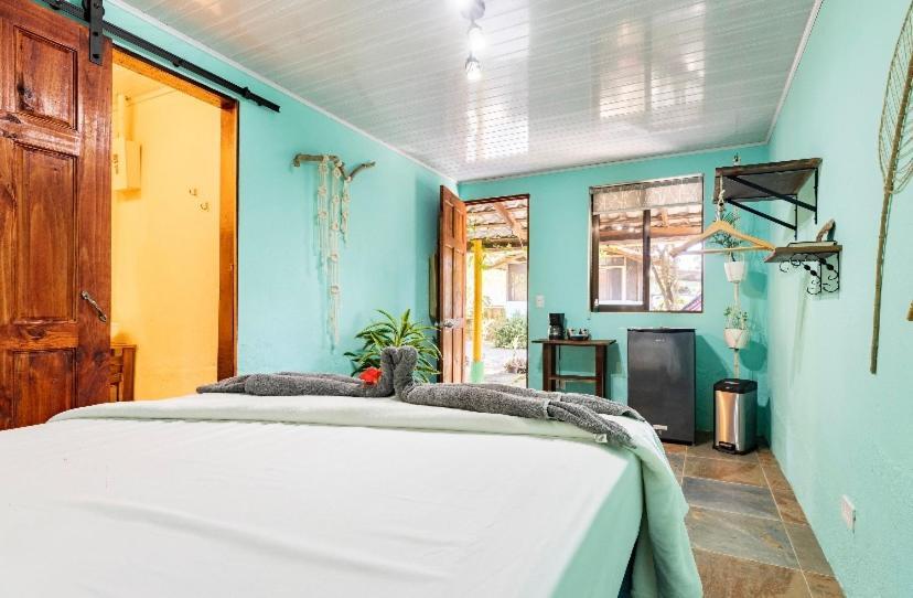 Boutique Rooms River Front At La Junta Dominical Eksteriør billede